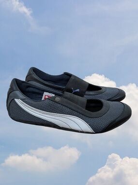 Puma Flats Sneakers Sneakerina Slip-on Shoes Size 8.5 Black White